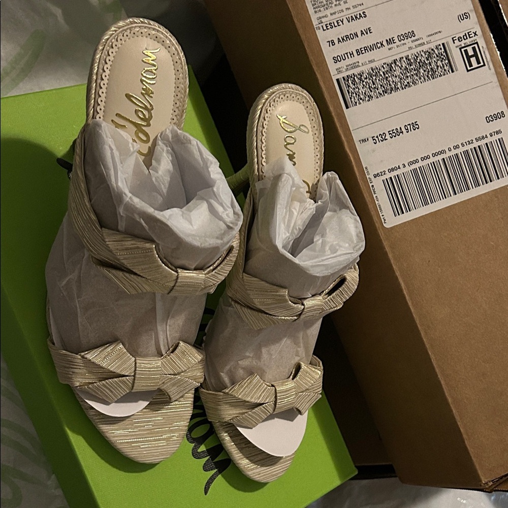 Sam Edelman Metallic Gold Knotted Mule Heels - Picture 3 of 3
